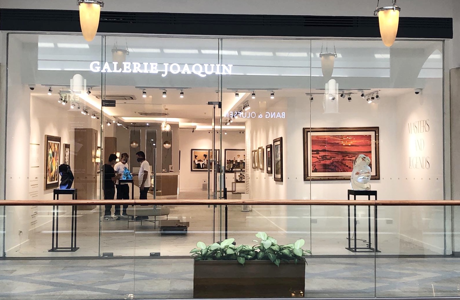 Gallery Joaquin Gallery Front